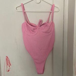 Never worn ! New H&M swimsuit with tag.